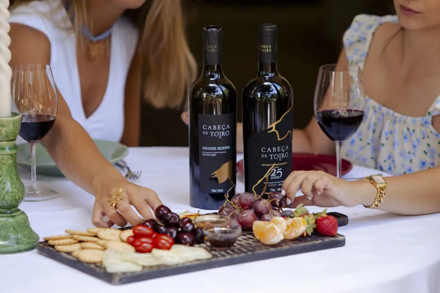 Charme Colonial & Vinhos Autênticos